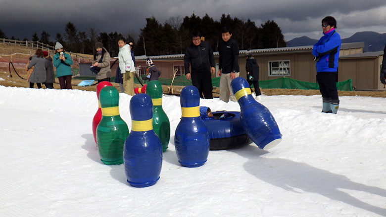 雪まつり 雪上ボウリング